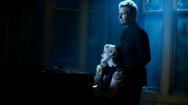 avril_lavigne_chad_kroeger_let_me_go_640x360